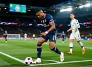 伤缺3周！曝姆巴佩隐瞒伤情连续出战只为追平C罗纪录，球迷怒斥：私心太重的简单介绍