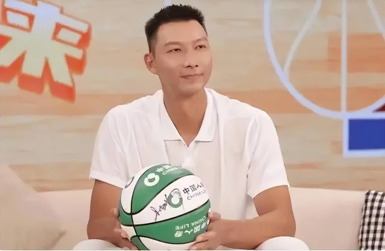 央视取消播出易建联专访