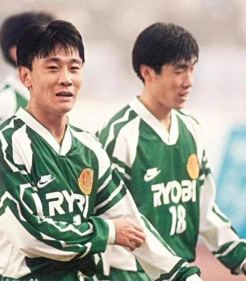 中欧体育平台-20年前，那个让那英甘愿“未婚生子”的前国脚高峰，如今过得怎样的简单介绍