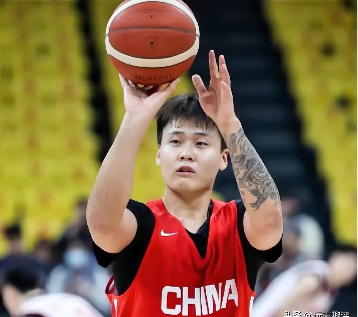 中国男篮赢球背后4大难题：12助攻22失误赵睿迷失缺防守尖兵的简单介绍