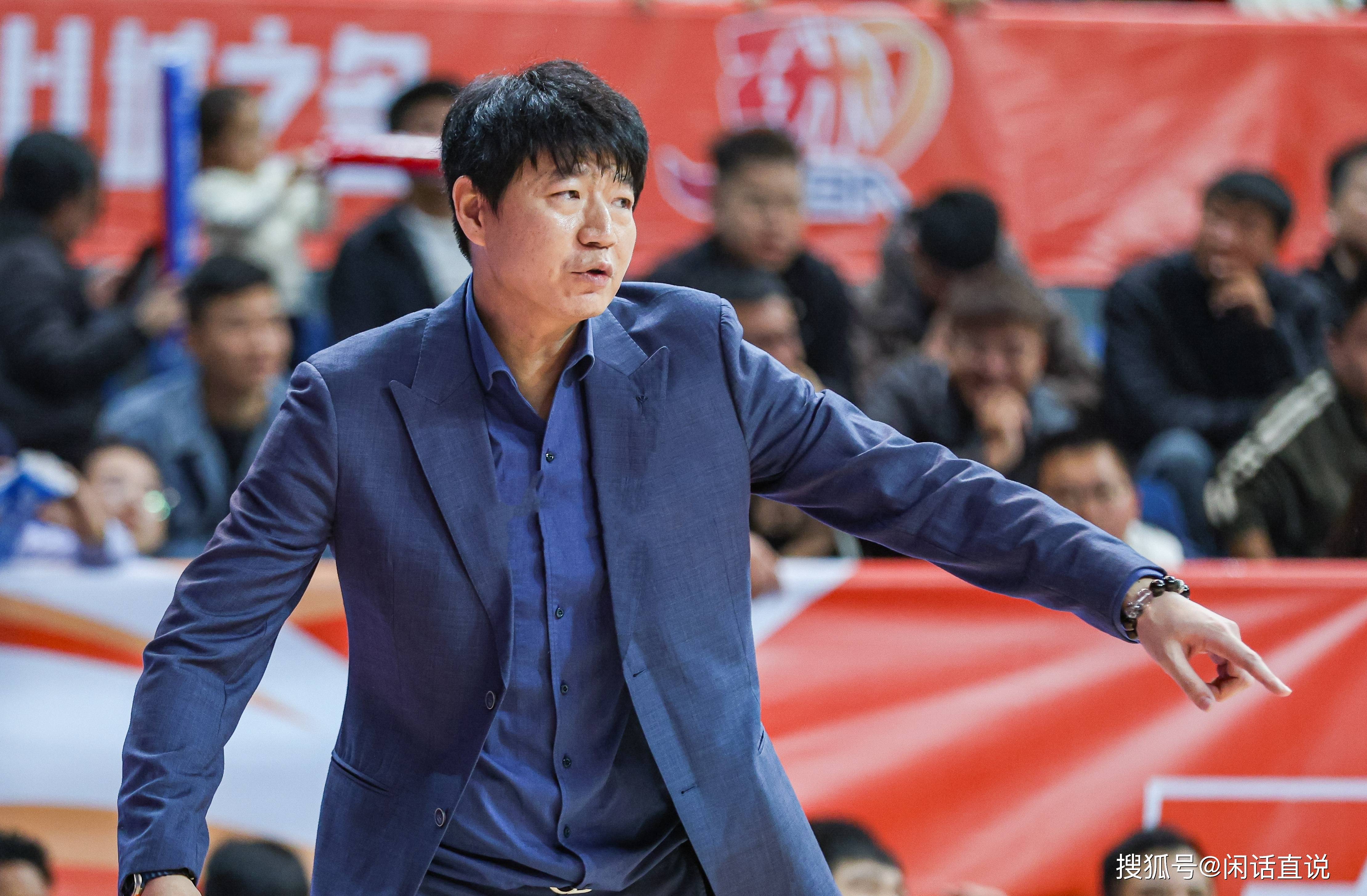 关于邱彪指导山东男篮训练：有投篮机会不投什么时候投？怎么打球？的信息