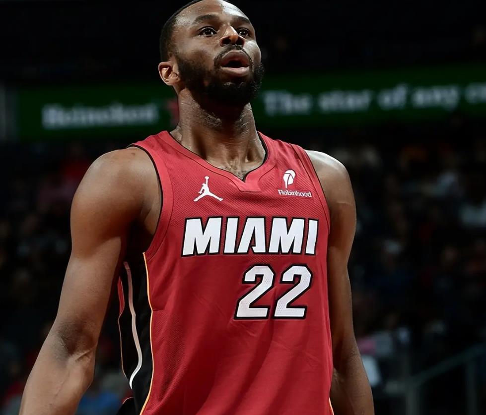 中欧体育-NBA夏联决赛对阵：黄蜂29分大胜会师国王两队均5胜0负争