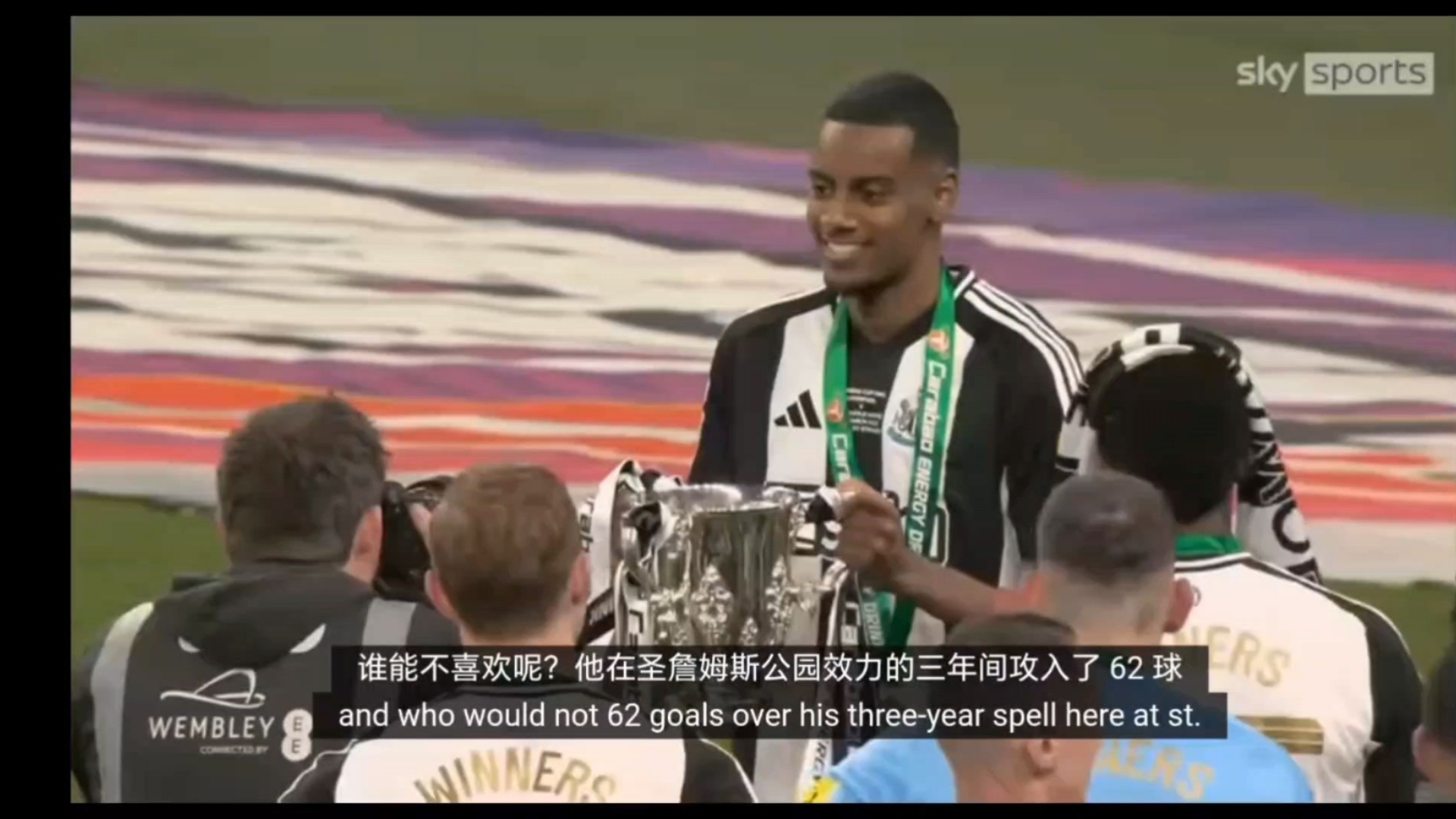 利物浦新锋线组合：埃基蒂克与伊萨克的完美搭配？