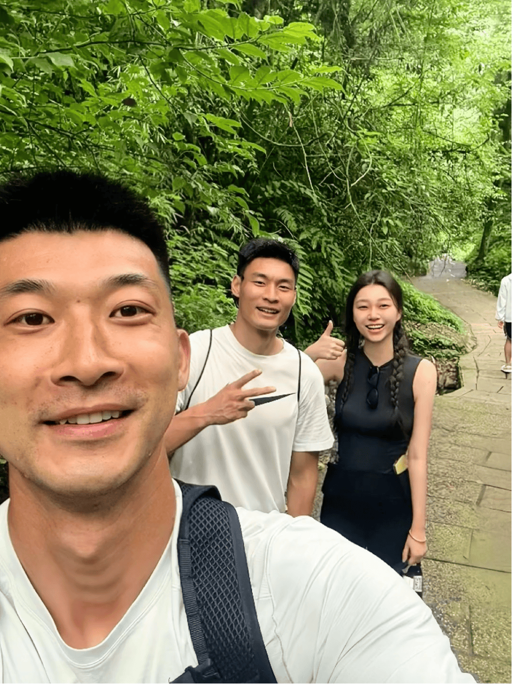 为家乡而战！国脚廖力生租借加盟深圳新鹏城
