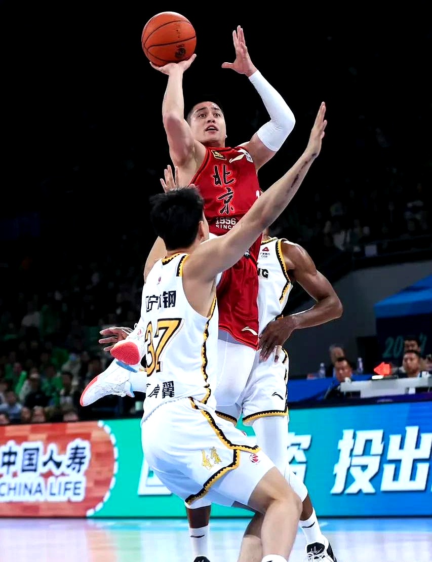 广东宏远取得胜势，实现双杀对手